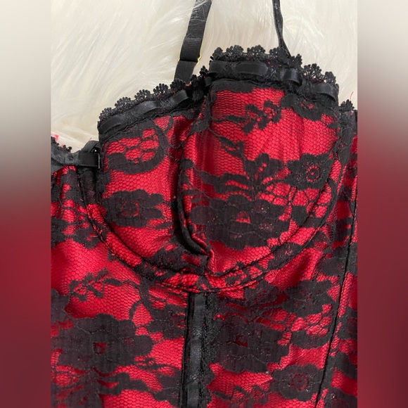 S Vs Victoria's secret
SEXY LITTLE THINGS Fantasies Collection
Senorita Costume - Picture 6 of 14